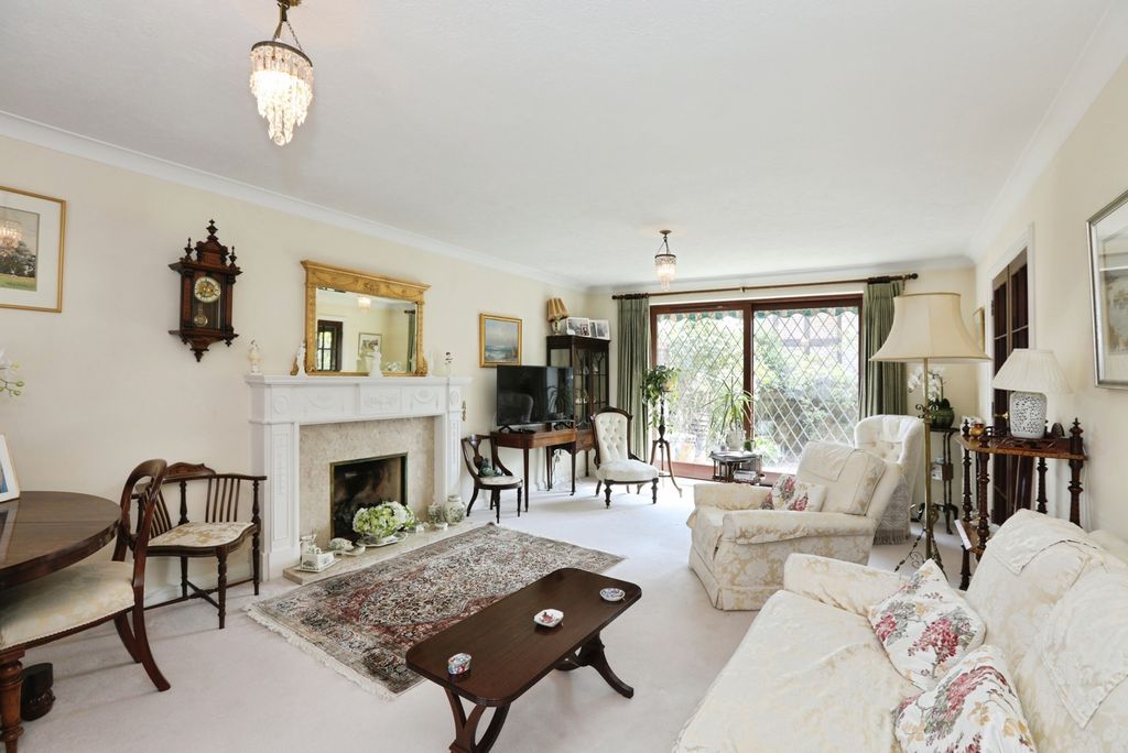 Property photo 2 of 21 Pbox-Img.Jpg