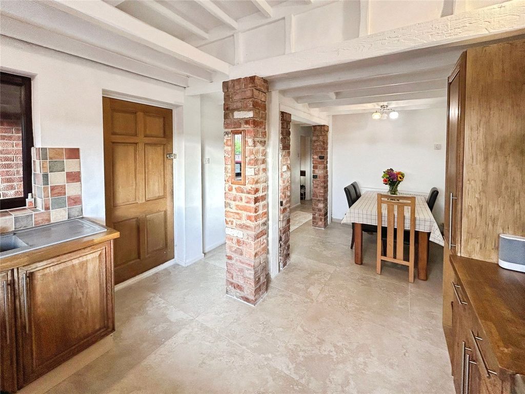 Property photo 3 of 12 Kitchen