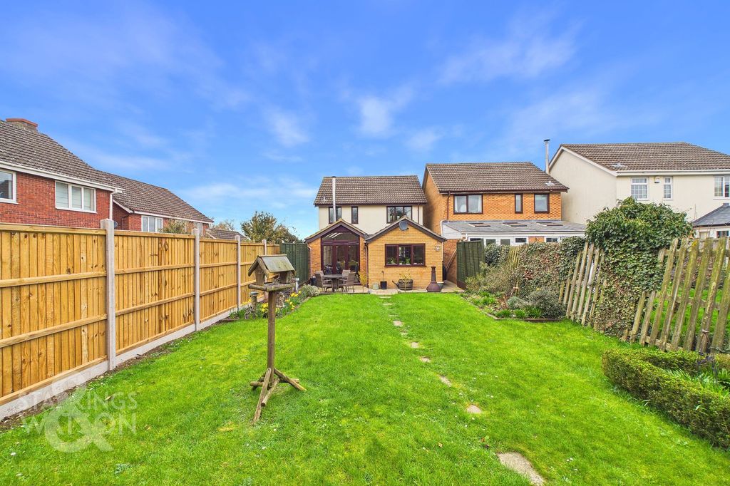 Property photo 3 of 34