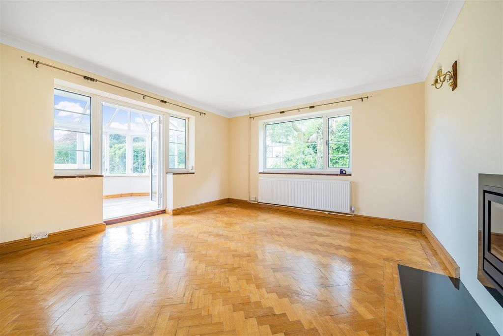 Property photo 3 of 14 Living Room