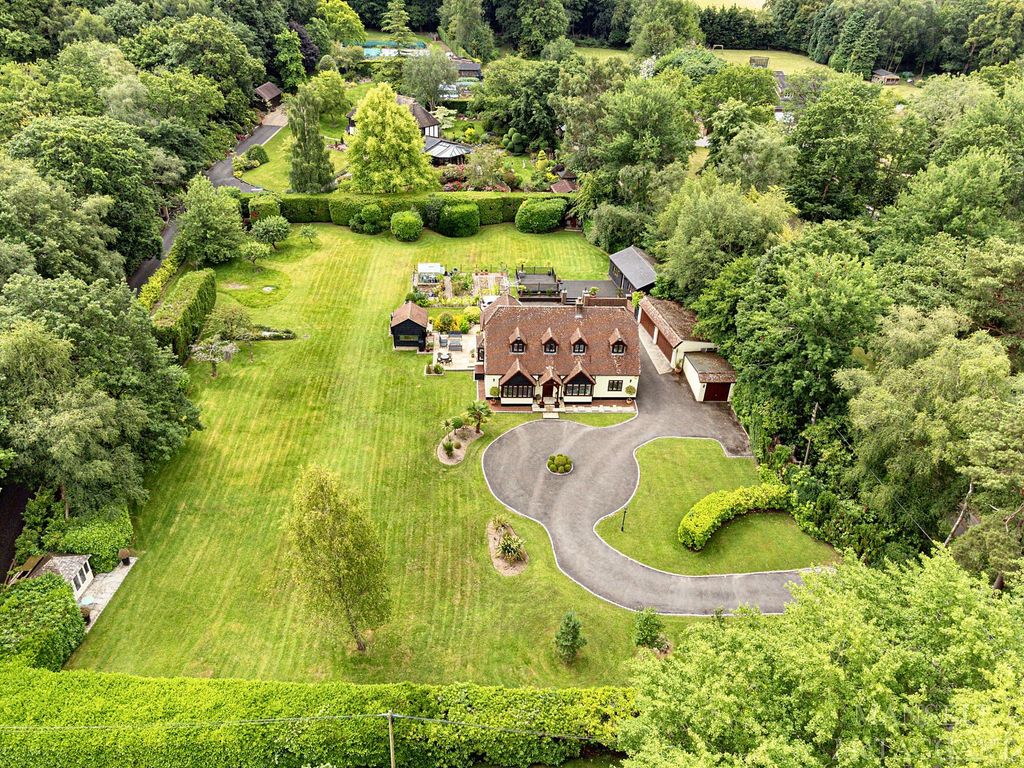 Property photo 2 of 21
