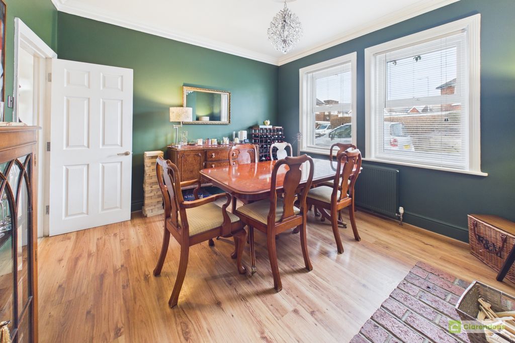 Property photo 3 of 21 Cam02528G0-Pr0436-Still005