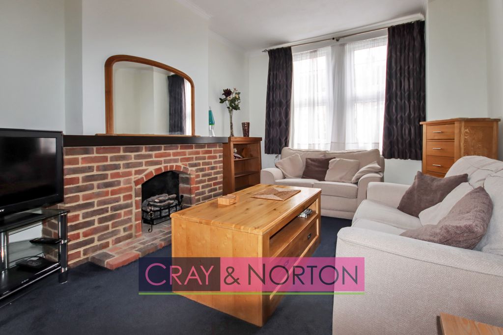 Property photo 3 of 11 Photo 3