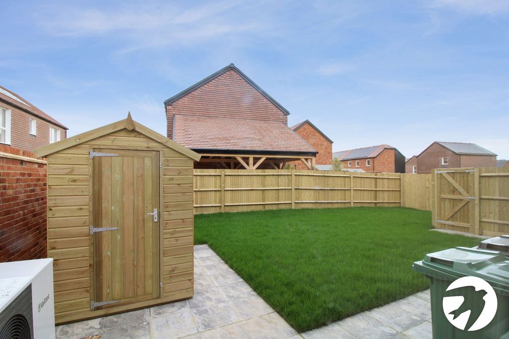 Property photo 3 of 13 Picture No. 10