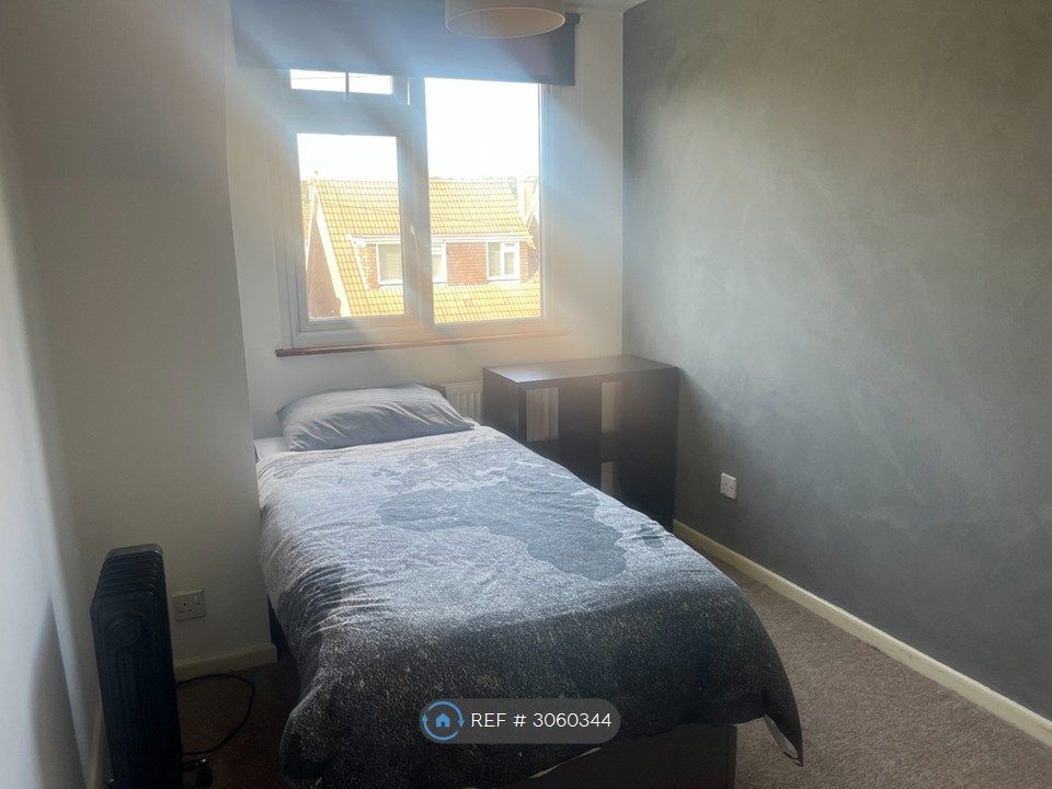 Property photo 1 of 2