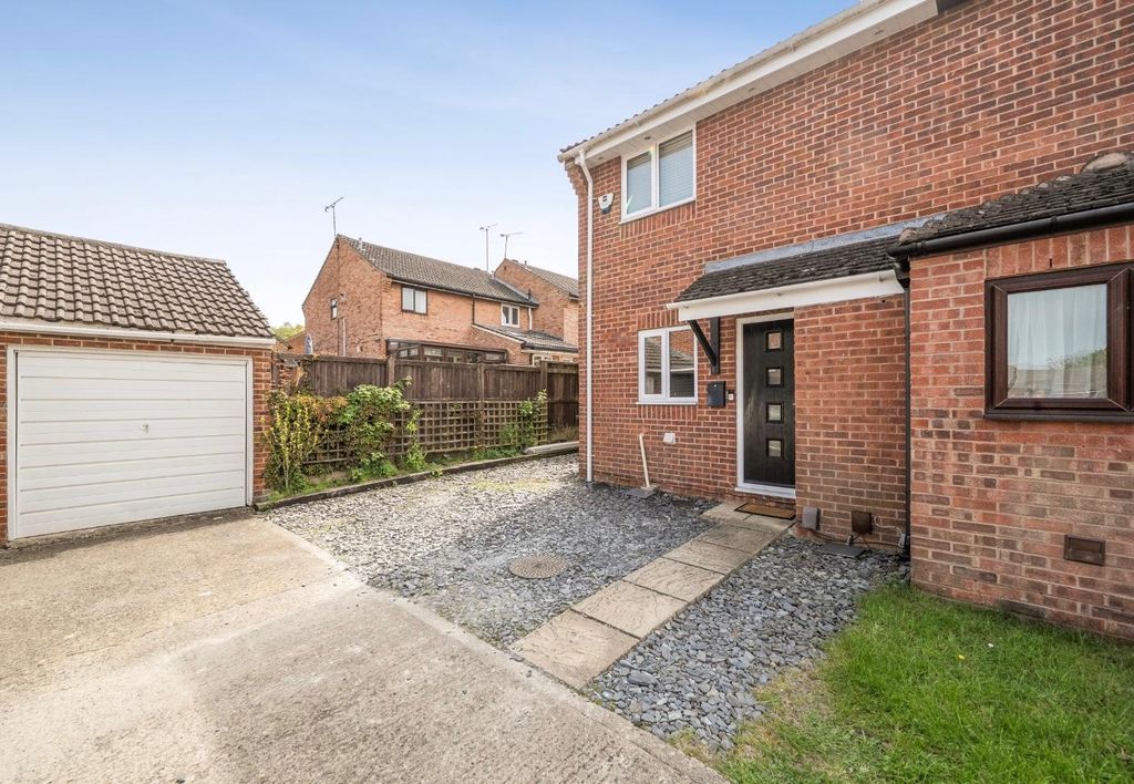 Property photo 1 of 12 14525681069F48174811Fad