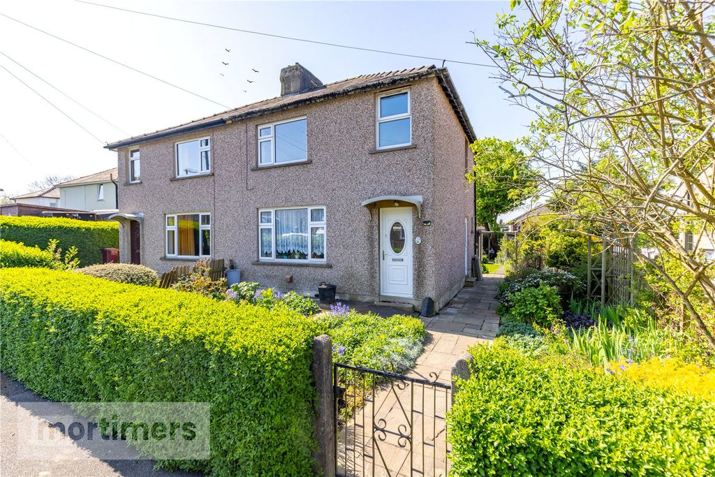 Property photo 1 of 17 External
