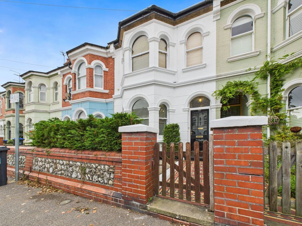 Property photo 1 of 19