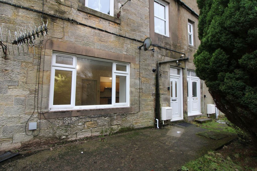 Property photo 1 of 13 External