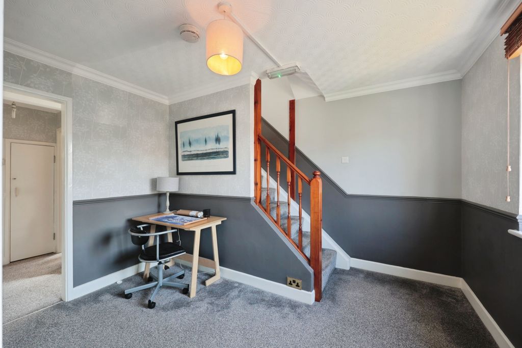 Property photo 1 of 11 Image