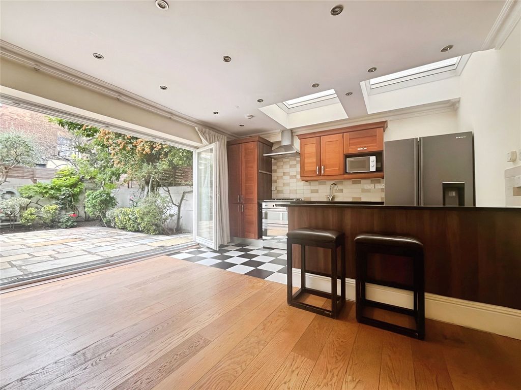 Property photo 1 of 13 Kitchen/Reception