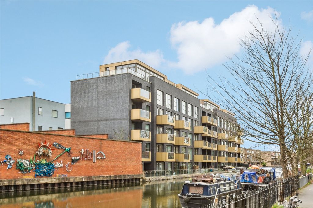 Property photo 2 of 21 Picture No. 01