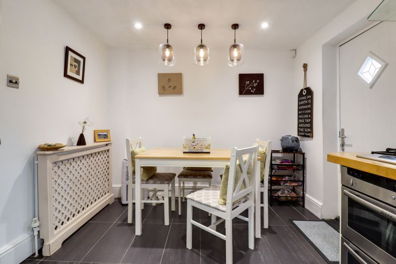 Property photo 3 of 15 Photo 6