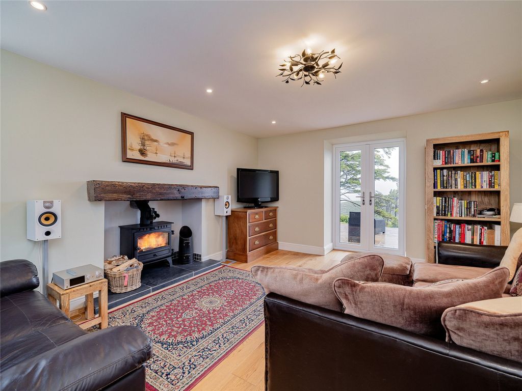 Property photo 3 of 41 Sitting Room