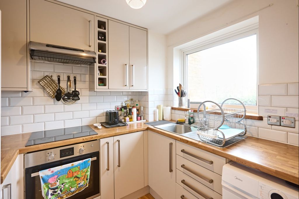 Property photo 3 of 9