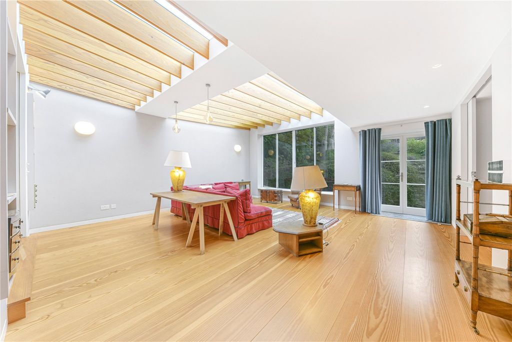 Property photo 1 of 29 Reception