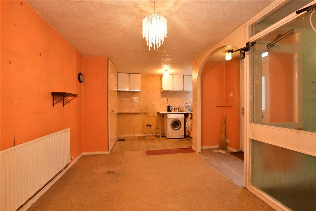 Property photo 3 of 8 Kitchen/Dining Room