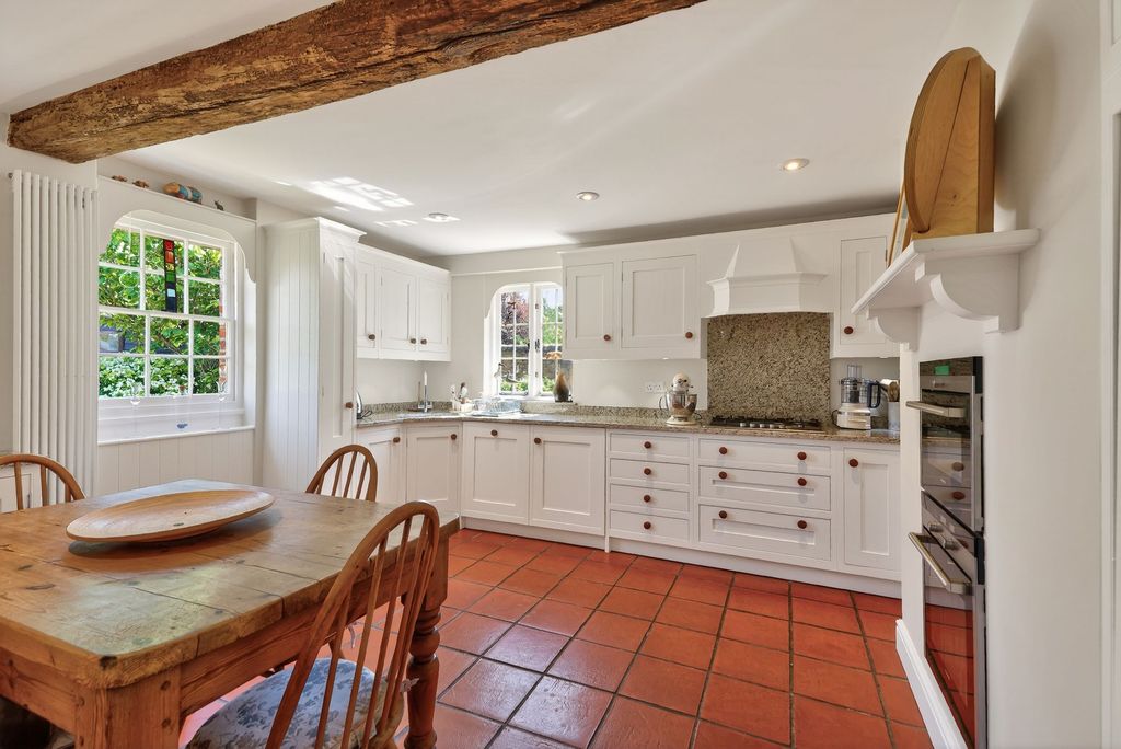 Property photo 2 of 48
