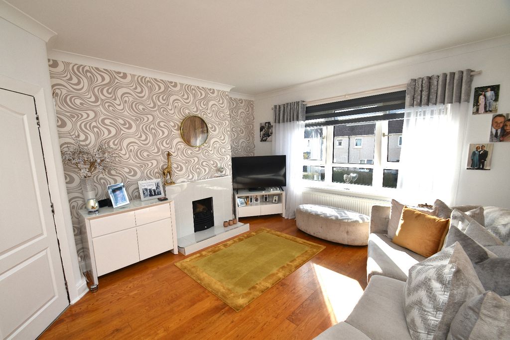 Property photo 2 of 25 4002374