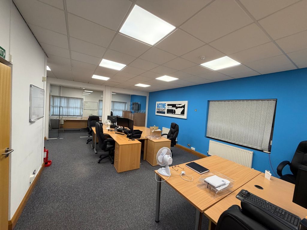 Property photo 2 of 6 Picture No. 02