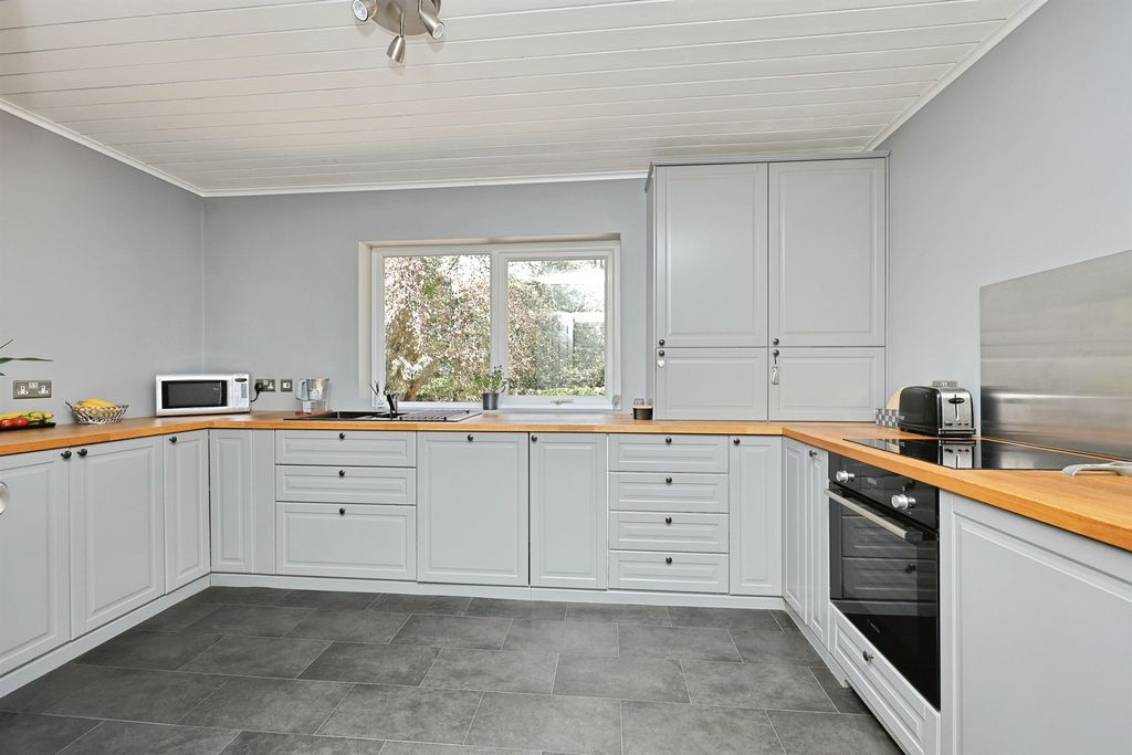 Additional image 4 of 4 bed detached bungalow for saleFen Road, Scarning, Dereham NR19