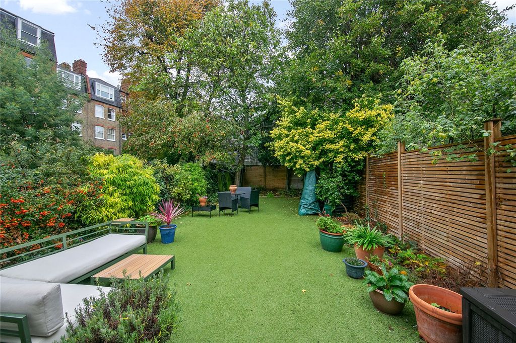 Property photo 2 of 15 Picture No. 17