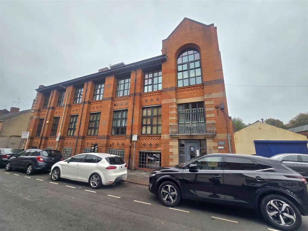 Property photo 1 of 9 Front