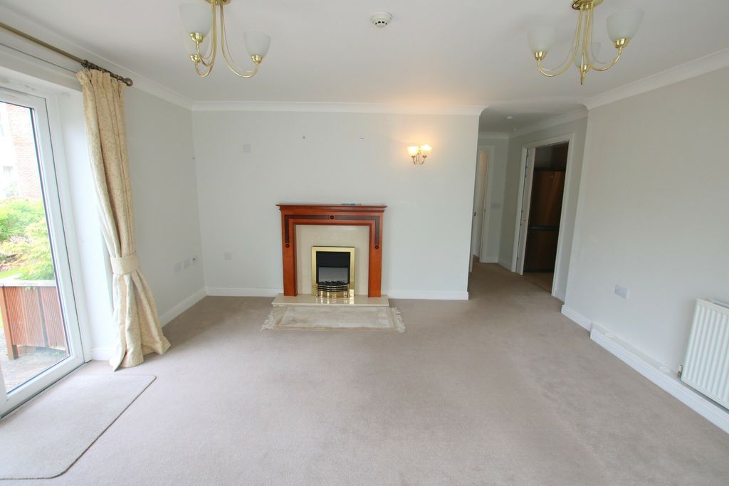 Property photo 2 of 16