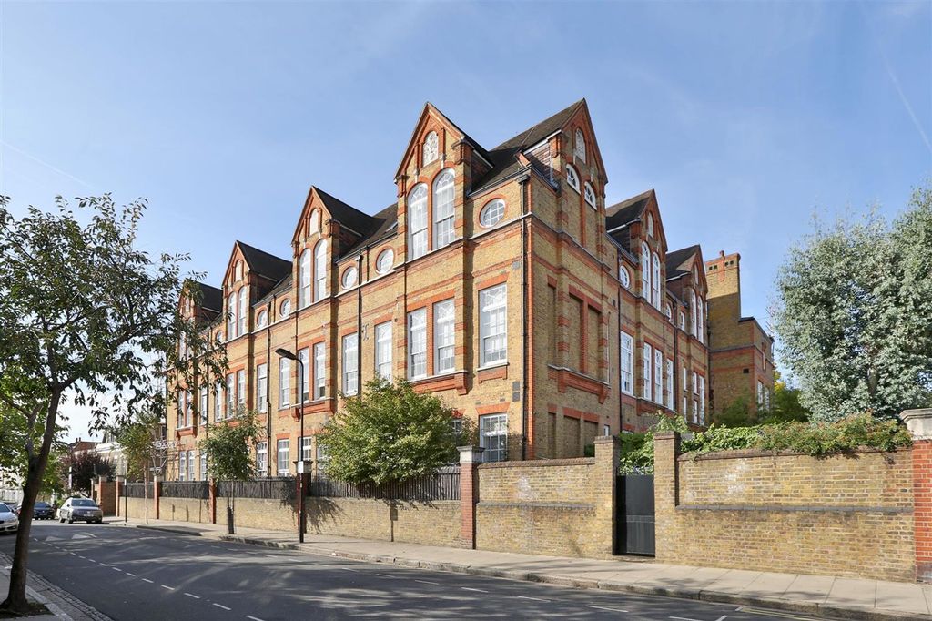 Property photo 1 of 10