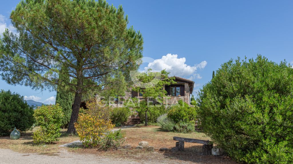 Property photo 2 of 75