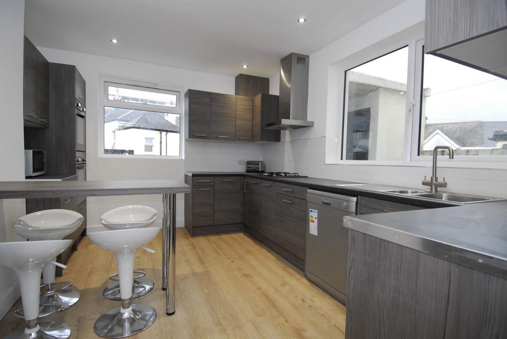 Property photo 2 of 8 9549Fd7E-6612-43De-A5c7-Db87Fed7Fe62.Jpg