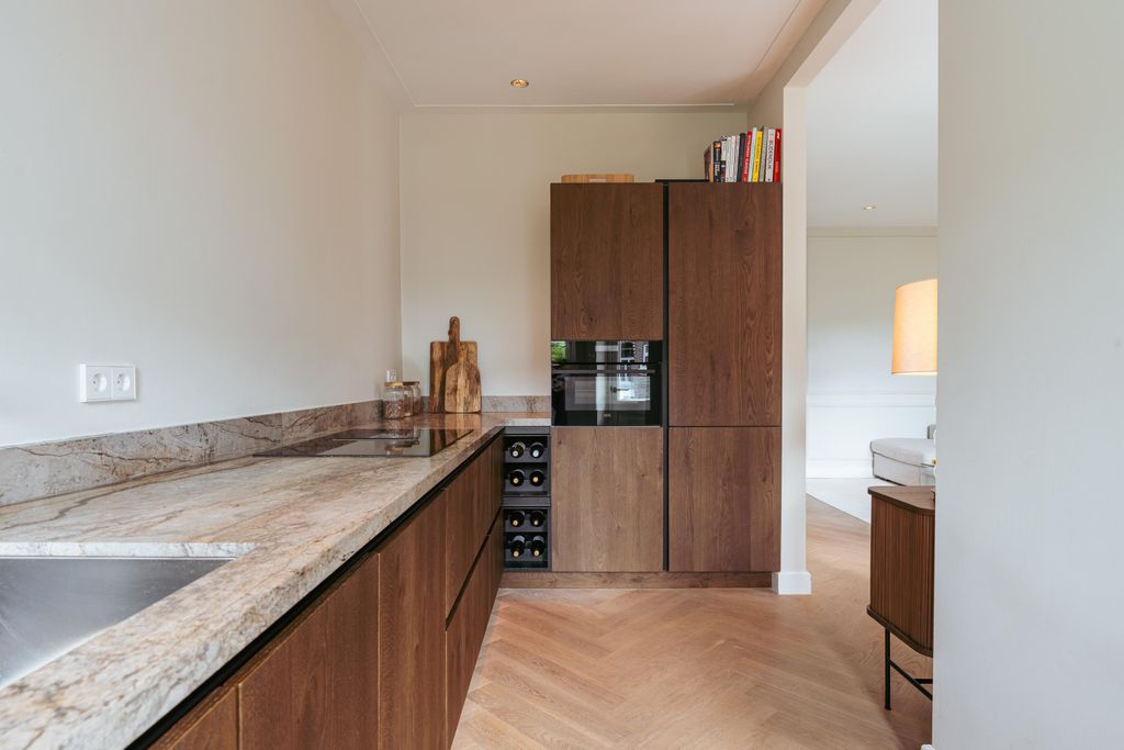 Property photo 2 of 41