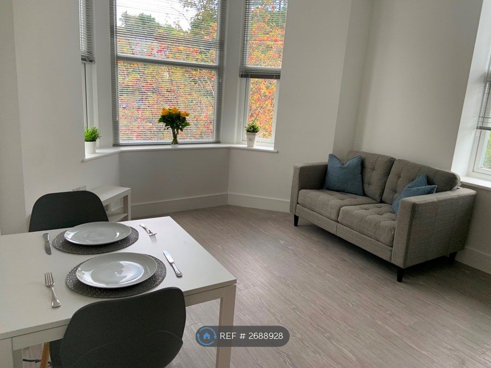 Property photo 3 of 11 Lounge