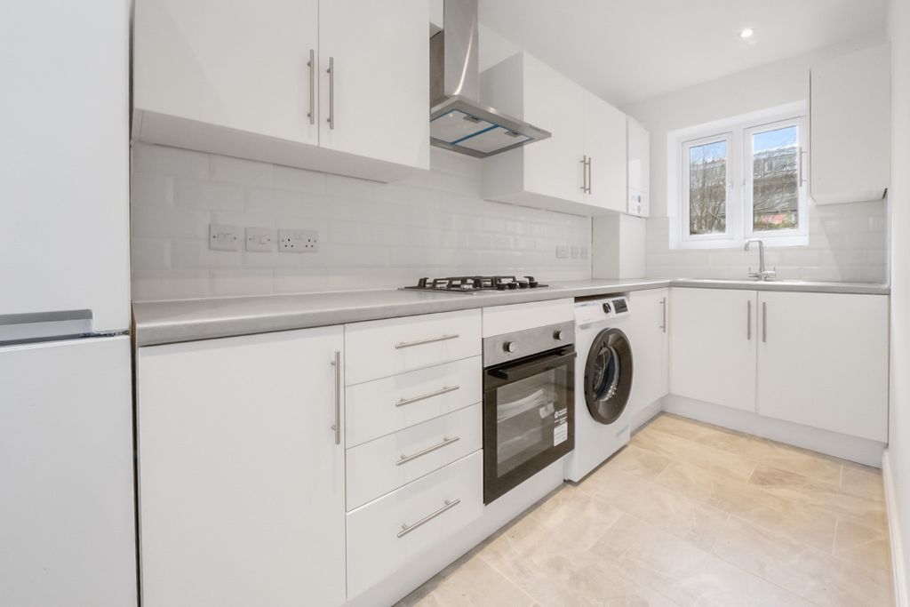 Property photo 3 of 20 4968864