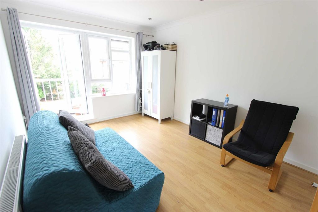 Property photo 2 of 8 7.Jpg