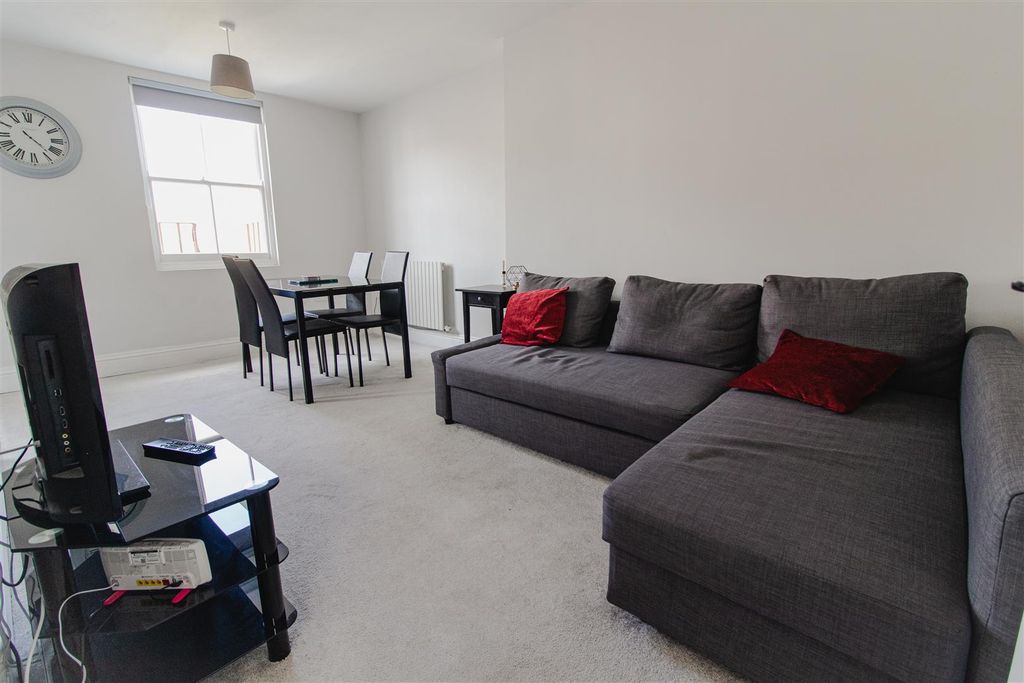 Property photo 3 of 10 Img_0564.Jpg