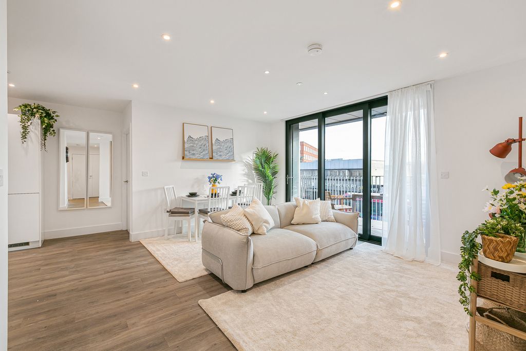 Property photo 1 of 15 Reception Room