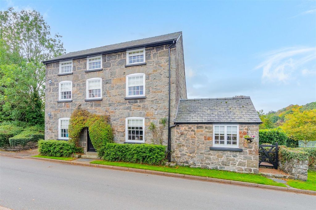 Property photo 2 of 42 Ger Y Nant Pd (70 Of 77).Jpg