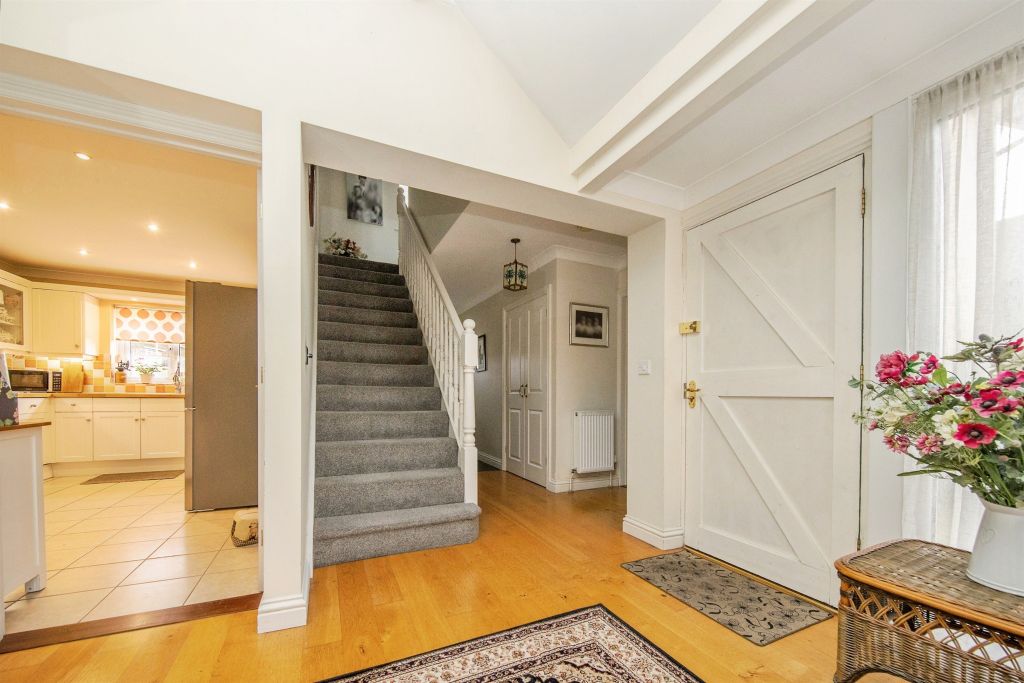 Property photo 2 of 24