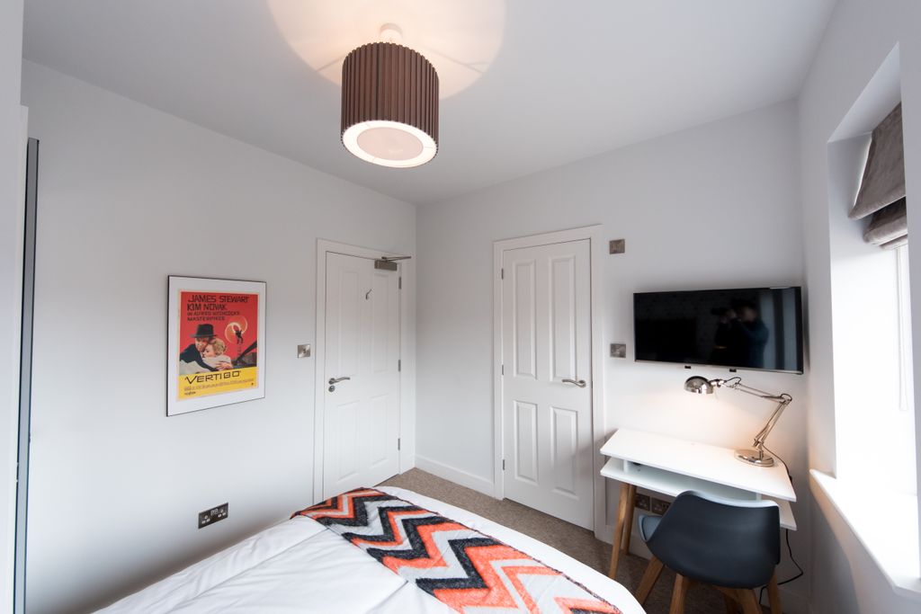 Property photo 2 of 26