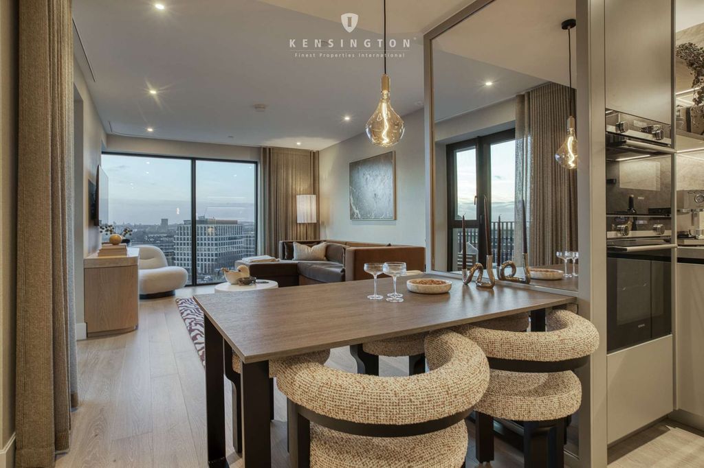 Property photo 3 of 18