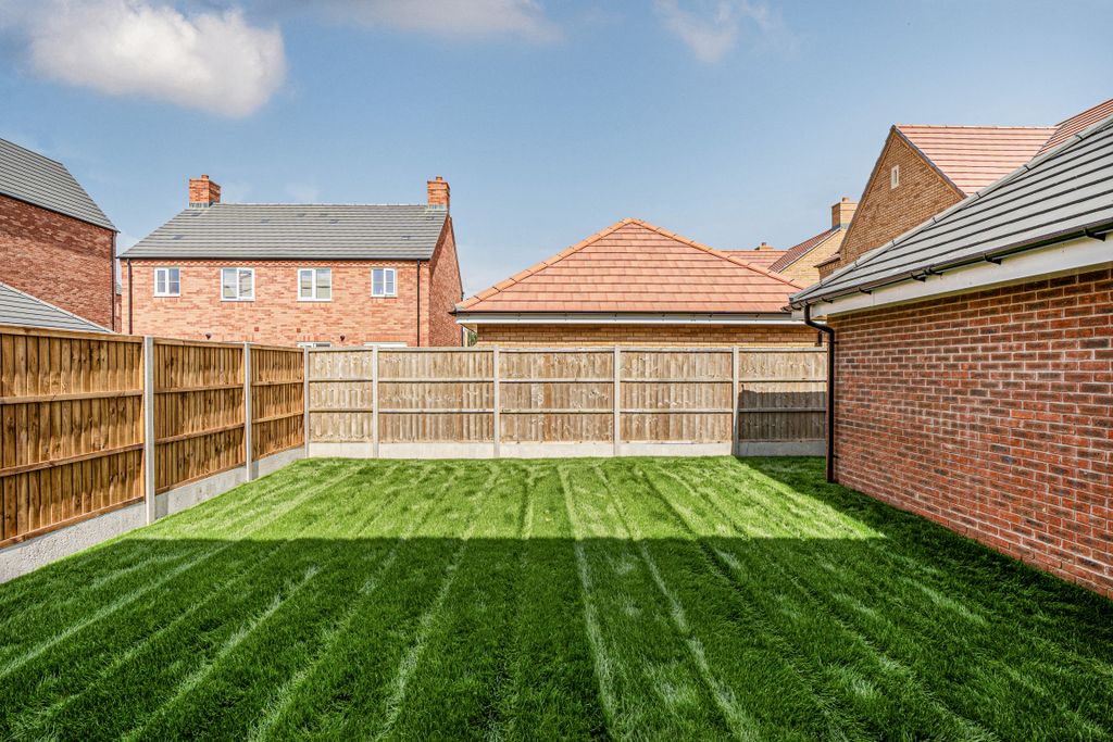 Property photo 3 of 25 Image