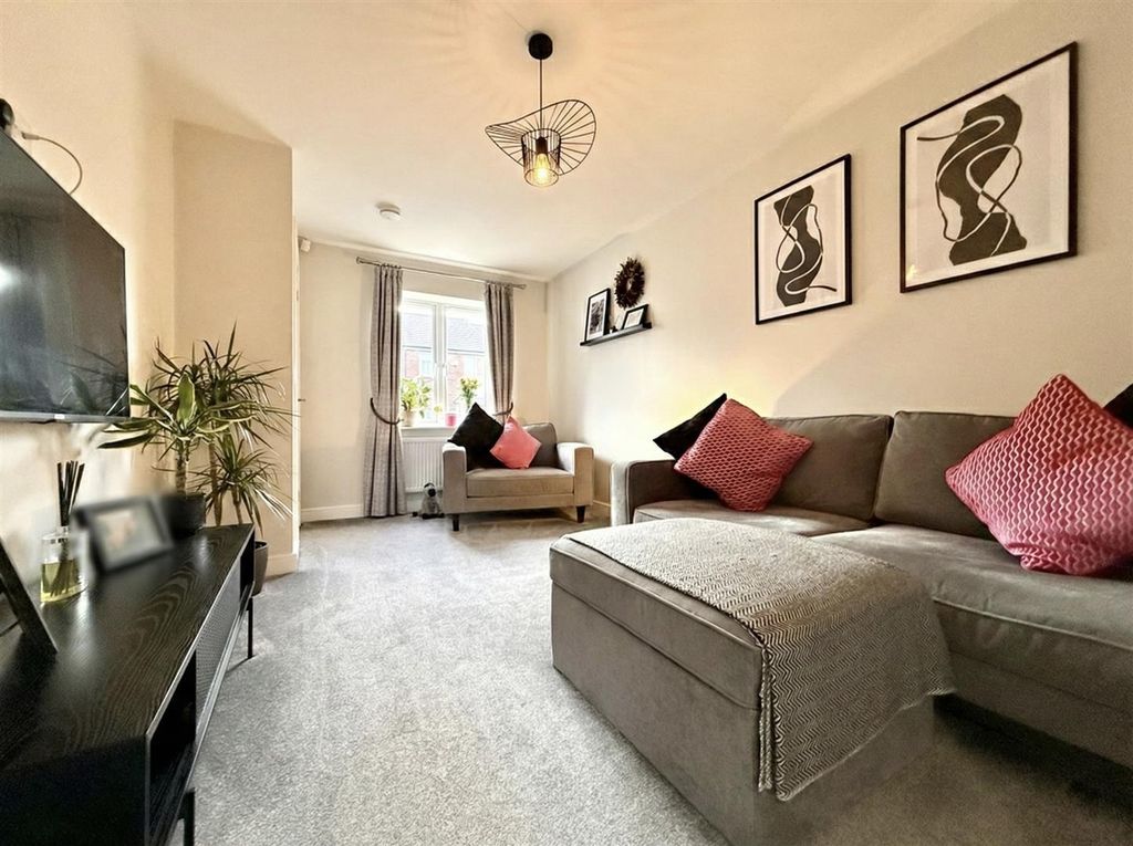 Property photo 2 of 18 2