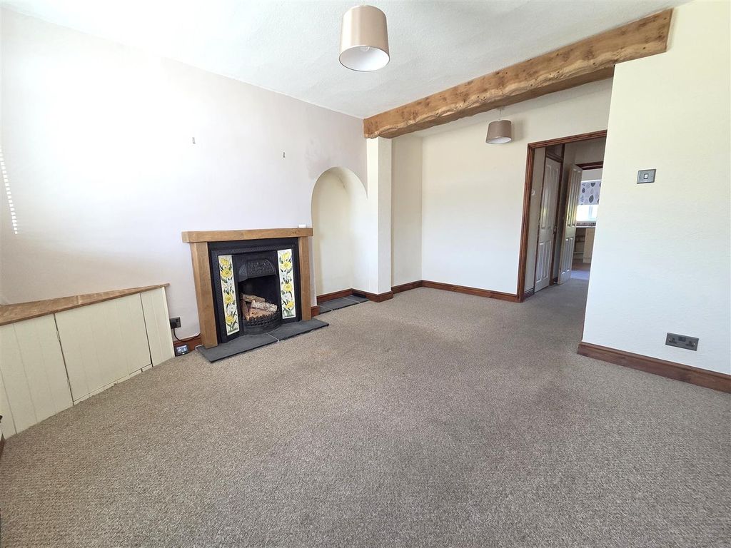 Property photo 2 of 10 Lounge