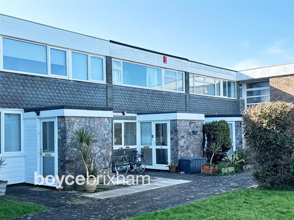 Property photo 1 of 19 Frontwm.Jpg