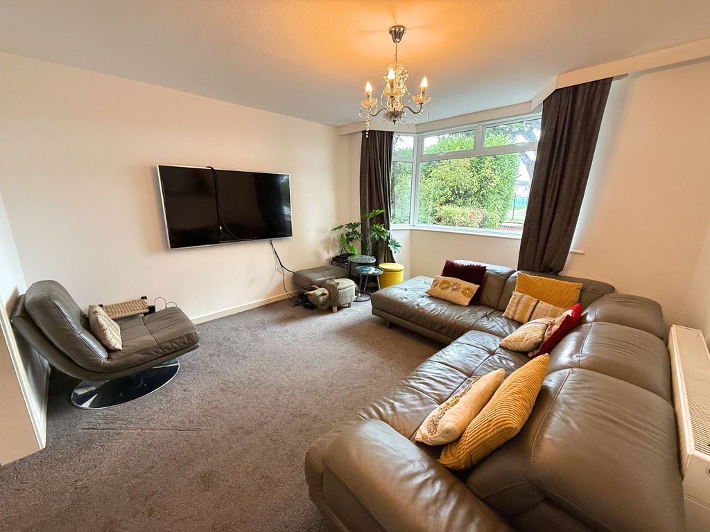 Property photo 2 of 25