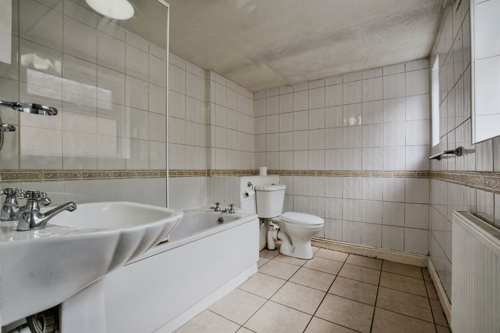 Property photo 2 of 20