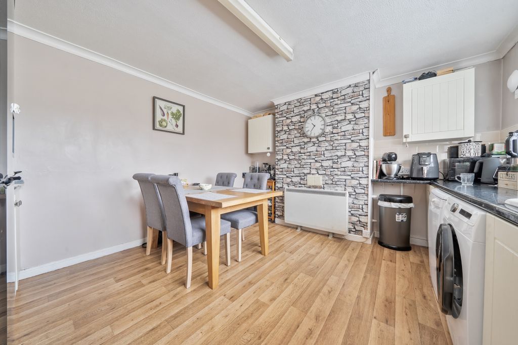 Property photo 2 of 10 1423035-3-69A80Ef113d5d