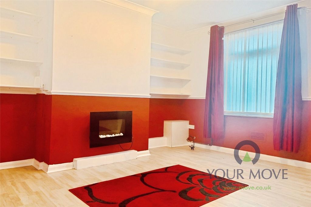 Property photo 3 of 6 Living Room