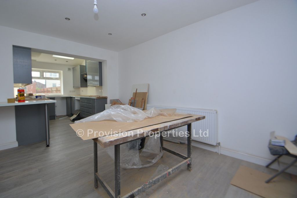 Property photo 2 of 10 Photo